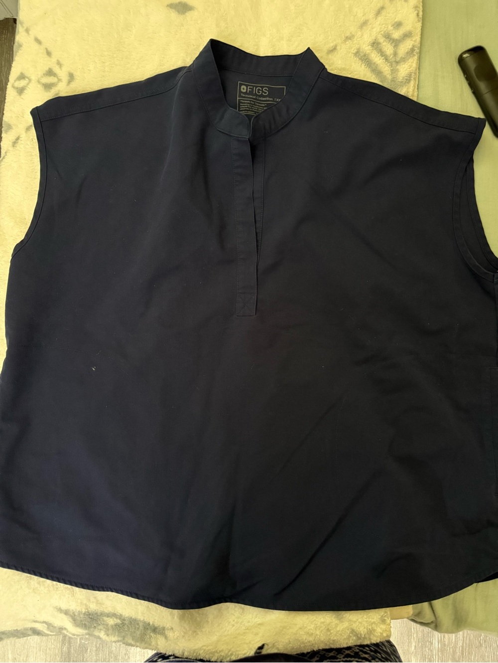 FIGS Sleeveless Navy Rafaela top